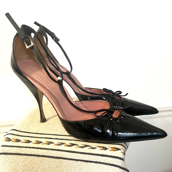 Patent leather Miu Miu kitten heeled T-strapped spectator pumps - Picture 8 of 11